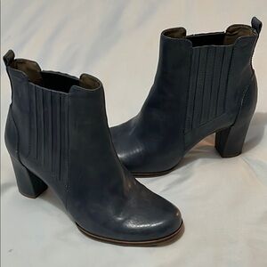 Ecco Blue Leather Chelsea Boots